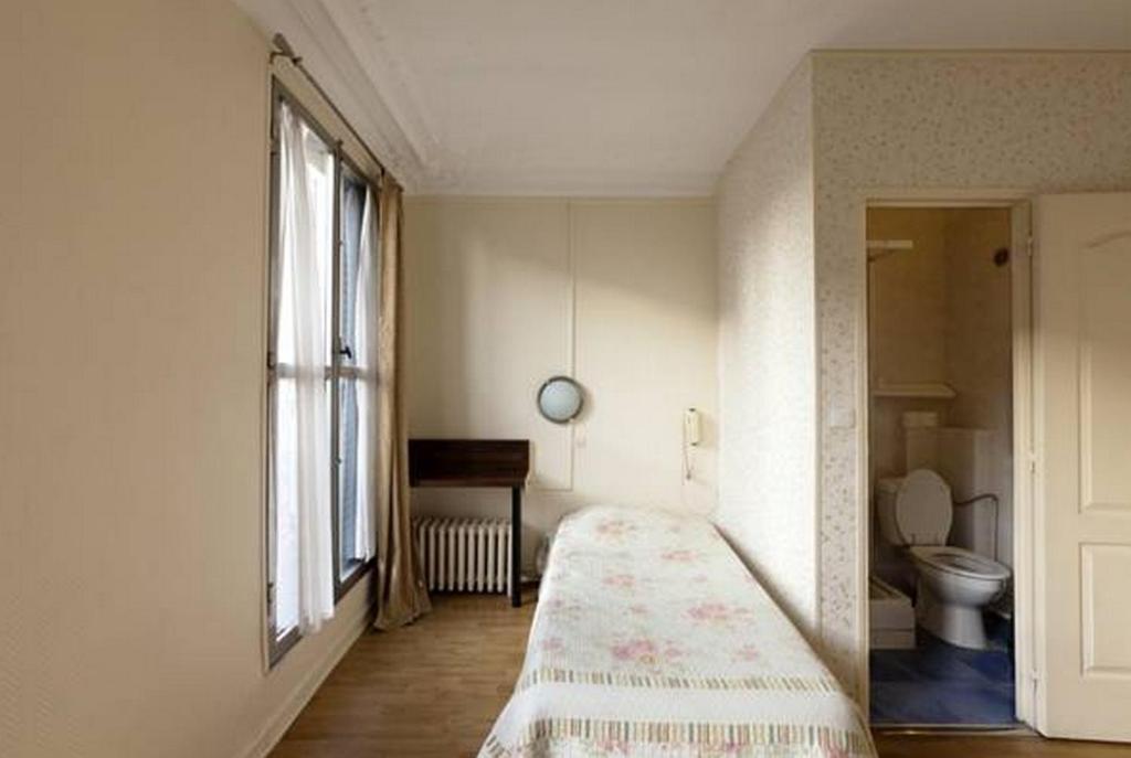 Bervic Montmartre Hotel Paris Room photo