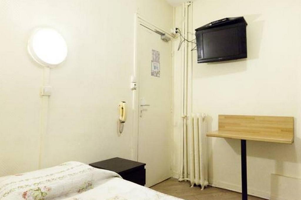 Bervic Montmartre Hotel Paris Room photo